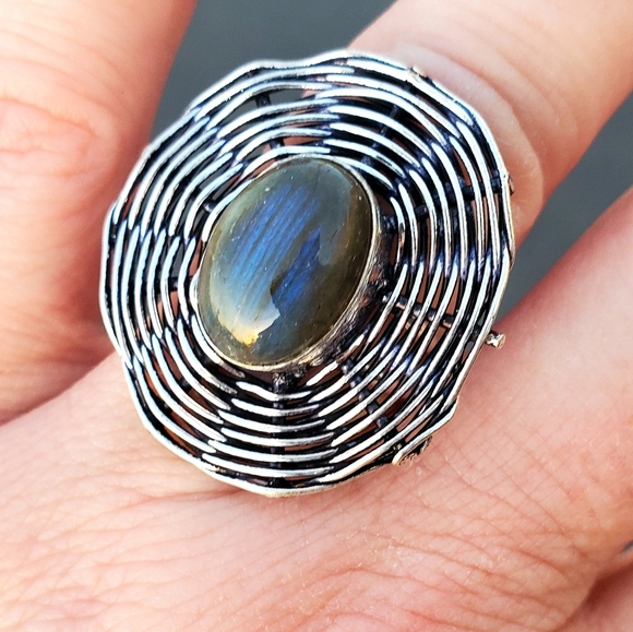 New Unique Labradorite Spider Web Silver Ring. - Picture 10 of 12